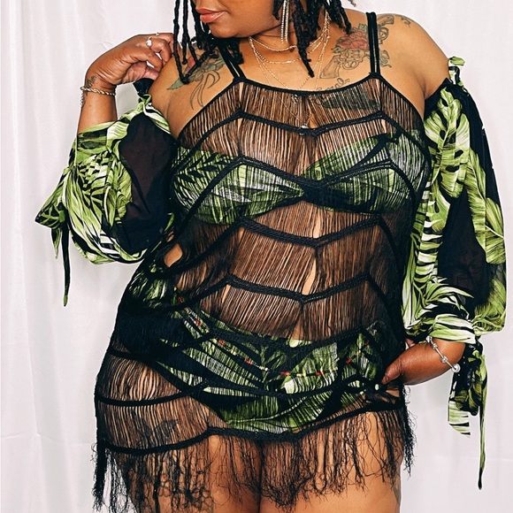 Fringe Black top - Picture 2 of 2